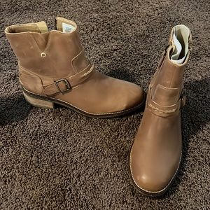 Womens Sperry Boots